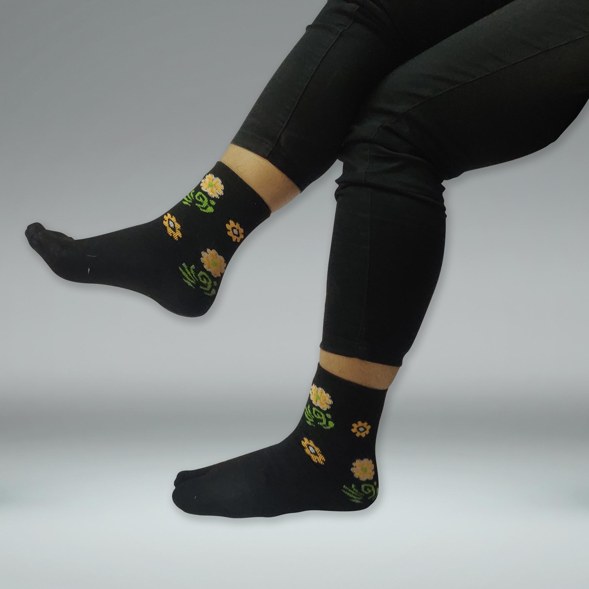 Black Socks with Flower Pattern - Women Collection - Sunchoice Socks -  Wholesalers and Manufacturers of all type of socks in Delhi